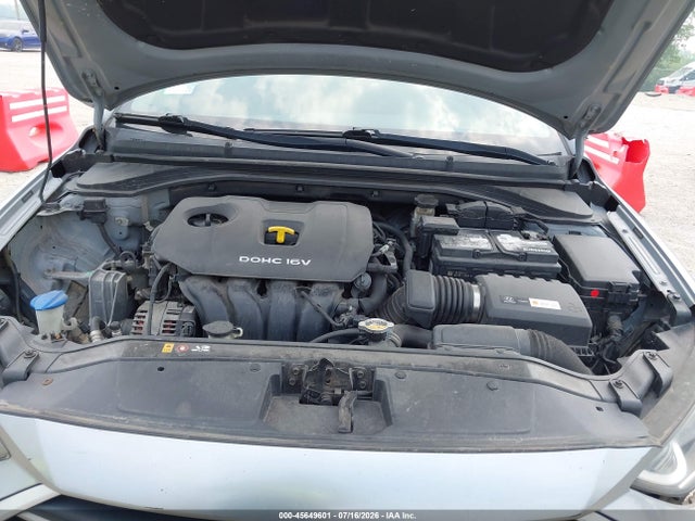 صورة 10 لـ 2017 Hyundai ELANTRA SE