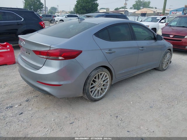 صورة 4 لـ 2017 Hyundai ELANTRA SE