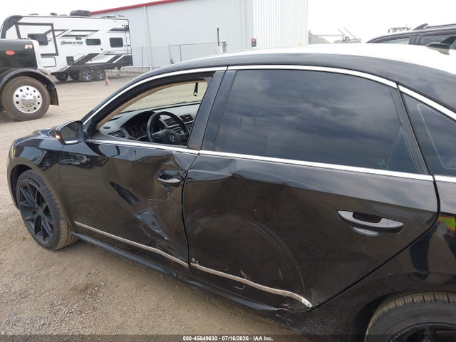 2015 Volkswagen PASSAT 2.0L TDI SEL PREMIUM — фото 17