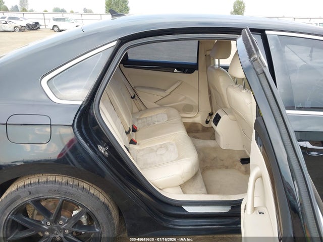 صورة 8 لـ 2015 Volkswagen PASSAT 2.0L TDI SEL PREMIUM