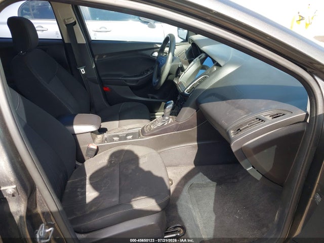 صورة 5 لـ 2015 FORD FOCUS SE