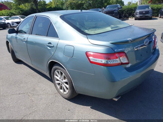 2010 Toyota CAMRY XLE V6 照片 3