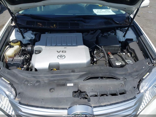2011 Toyota AVALON LIMITED 照片 10