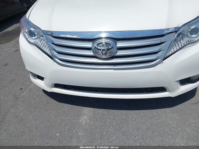 2011 Toyota AVALON LIMITED 照片 6