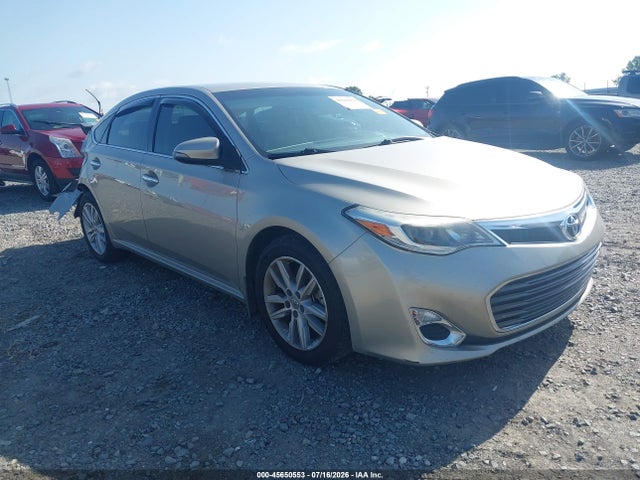 2013 TOYOTA AVALON XLE
