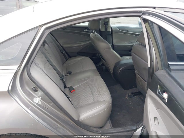 صورة 8 لـ 2013 Hyundai SONATA SE