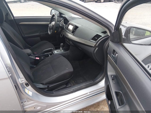 2014 Mitsubishi LANCER ES photo 5