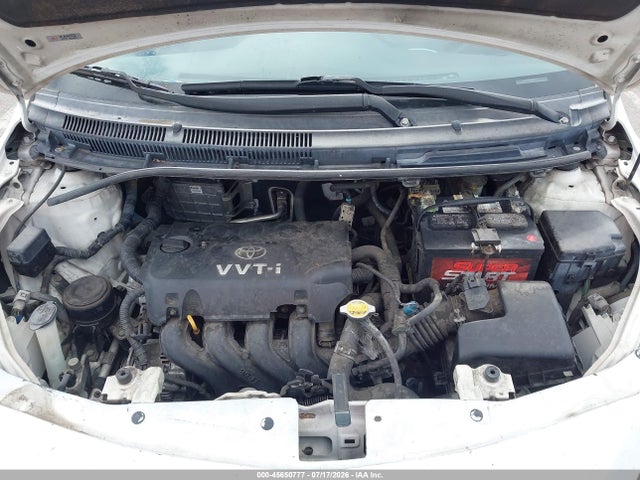 2010 Toyota YARIS 照片 10
