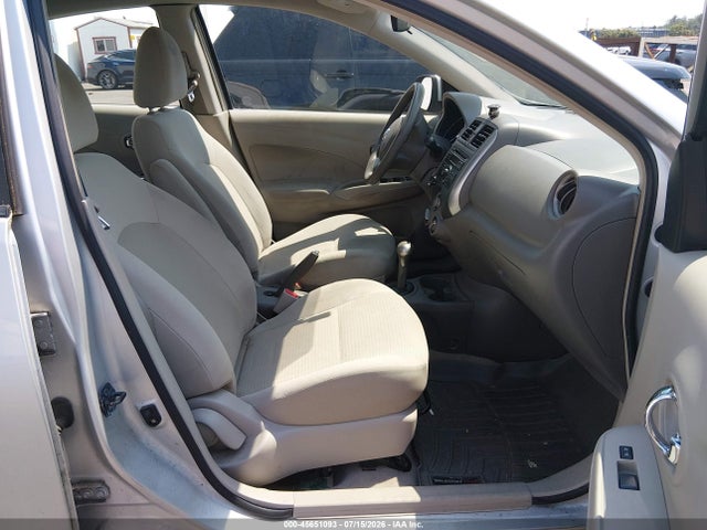 2013 Nissan VERSA 1.6 SV — миниатюра 5