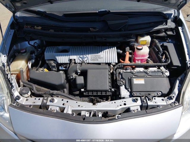 2014 Toyota PRIUS THREE photo 10