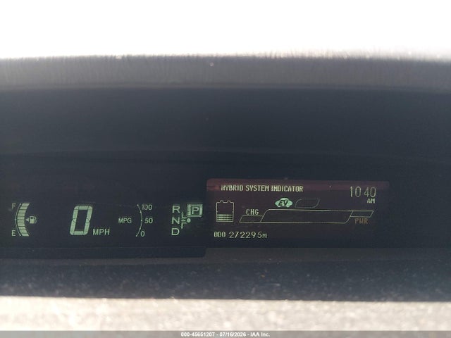 2014 Toyota PRIUS THREE photo 7