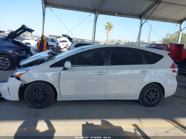 2017 Toyota PRIUS V THREE — миниатюра 15