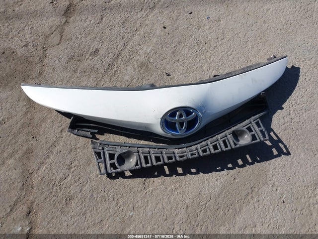 2017 Toyota PRIUS V THREE — миниатюра 12