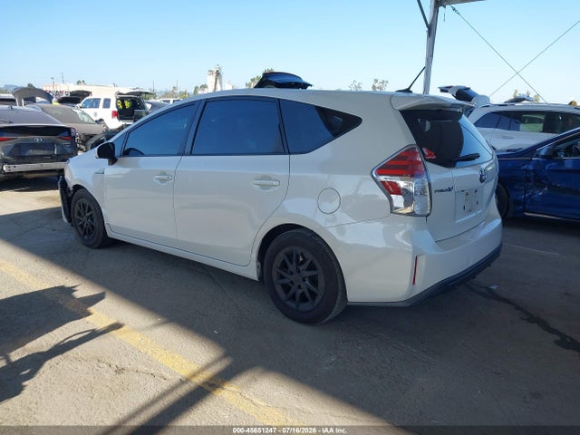 2017 Toyota PRIUS V THREE 照片 3