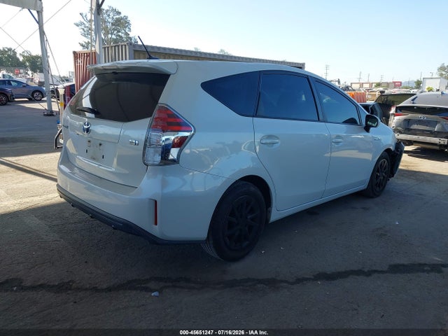 2017 Toyota PRIUS V THREE 照片 4