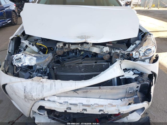 2017 Toyota PRIUS V THREE 照片 6