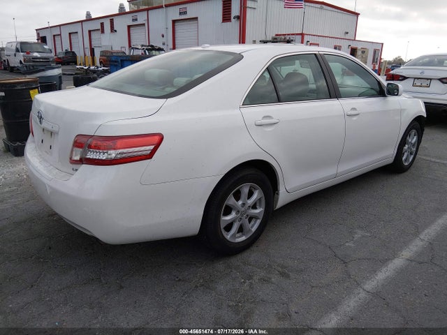 صورة 4 لـ 2011 Toyota CAMRY LE