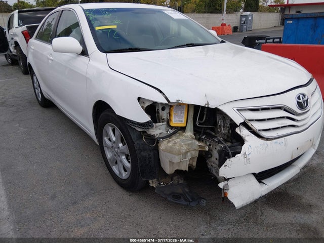 صورة 6 لـ 2011 Toyota CAMRY LE