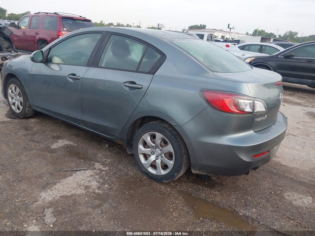 2013 Mazda MAZDA3 I SPORT photo 3