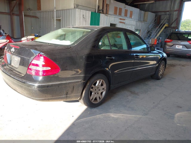 صورة 4 لـ 2004 Mercedes-BENZ E 320