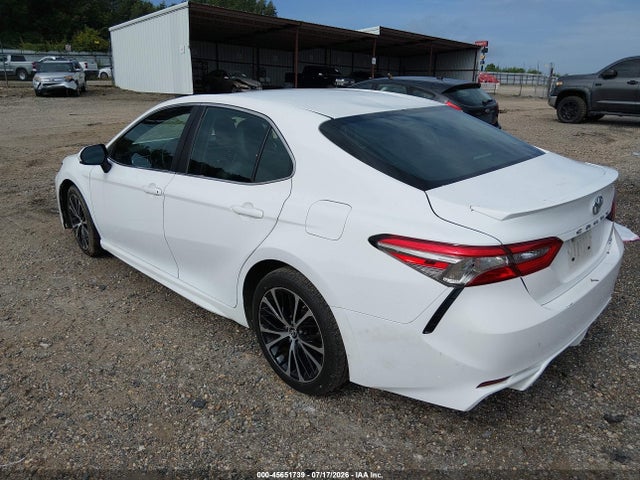2018 Toyota CAMRY SE — фото 3