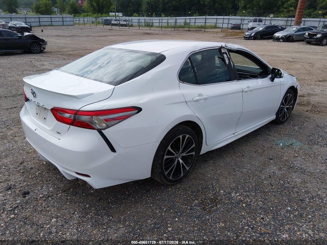 2018 Toyota CAMRY SE — фото 4