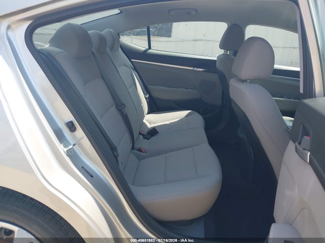 صورة 8 لـ 2020 Hyundai ELANTRA SE