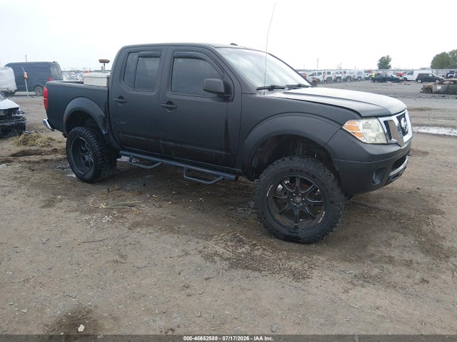 2014 NISSAN FRONTIER SV