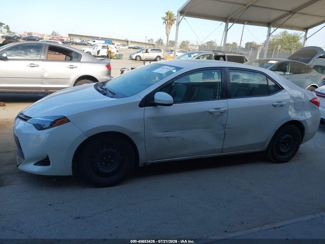 صورة مصغرة 14 لـ 2018 Toyota COROLLA LE