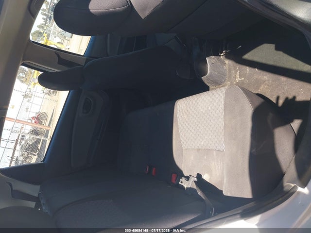 2016 Toyota YARIS L photo 8
