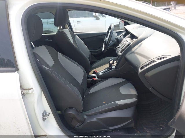 2014 FORD FOCUS SE 照片 5