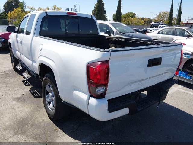 2022 TOYOTA TACOMA SR 3
