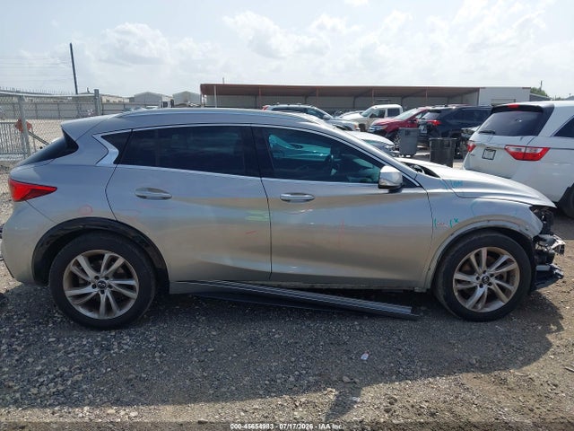 2019 INFINITI QX30 LUXE 14
