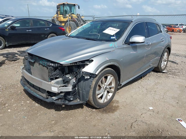 2019 INFINITI QX30 LUXE 2