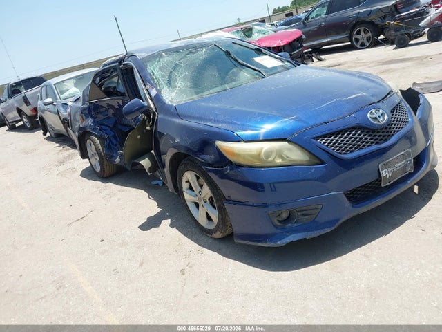 2010 TOYOTA CAMRY SE