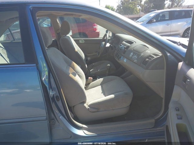 2004 Toyota CAMRY LE photo 5