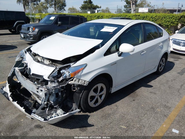 صورة 2 لـ 2012 Toyota PRIUS THREE