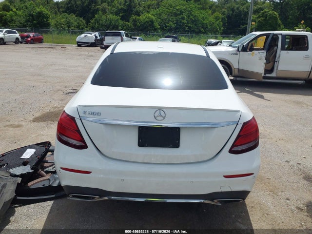 2017 Mercedes-BENZ E 300 — миниатюра 16