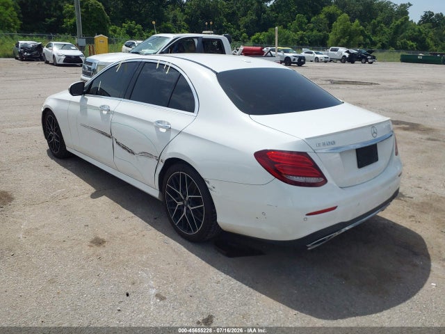 2017 Mercedes-BENZ E 300 — миниатюра 3