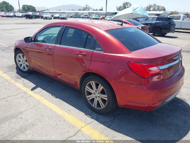 صورة 3 لـ 2013 Chrysler 200 LX