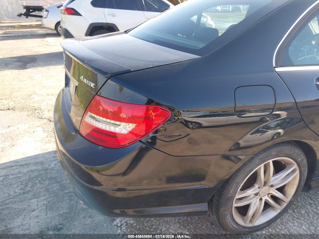 صورة 6 لـ 2014 Mercedes-BENZ C 300 SPORT 4MATIC