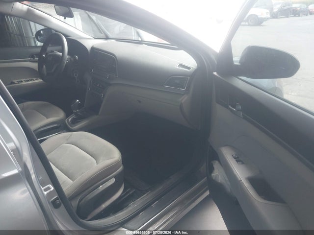 صورة 5 لـ 2017 Hyundai ELANTRA SE