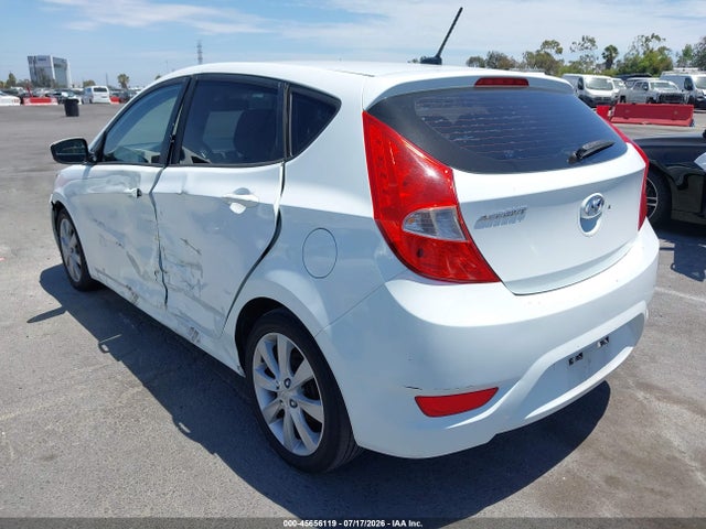 2015 Hyundai ACCENT GS — фото 3