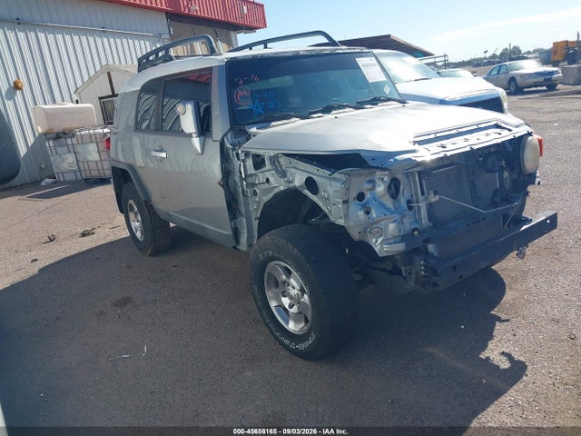 2010 TOYOTA FJ CRUISER 