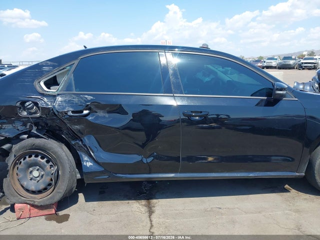 2013 Volkswagen PASSAT 2.5L S — миниатюра 14