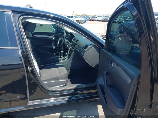 صورة 5 لـ 2013 Volkswagen PASSAT 2.5L S
