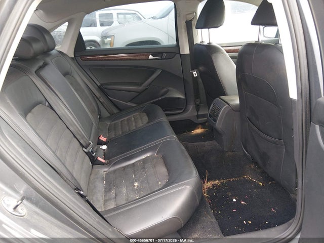صورة 8 لـ 2013 Volkswagen PASSAT 2.5L SEL PREMIUM