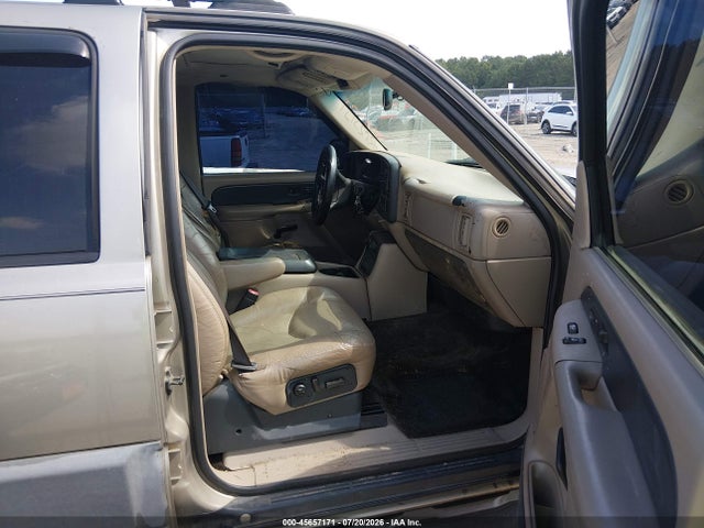 2002 Chevrolet AVALANCHE 2500 照片 5