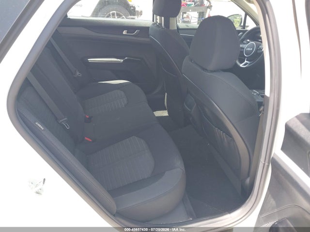 صورة 8 لـ 2026 KIA K5 LXS FWD