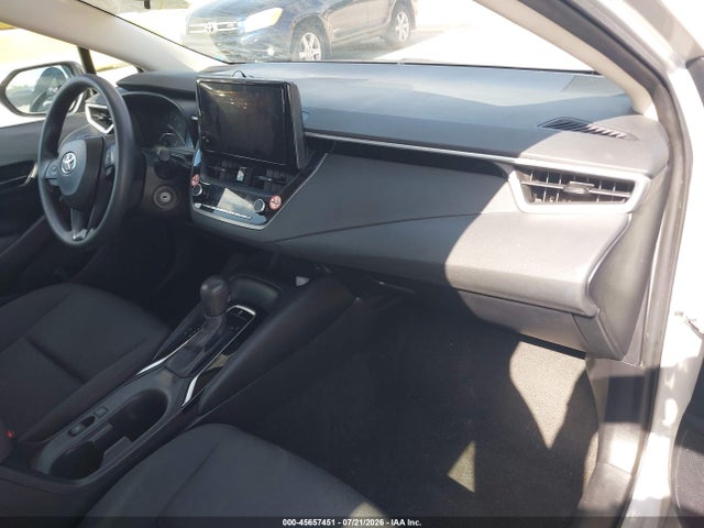 2024 Toyota COROLLA LE photo 5
